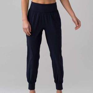 Brand NWT Lululemon Sun Setter Jogger